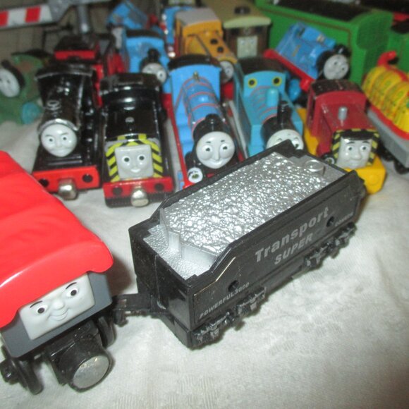 Thomas Tank Engine Huge Lot Metal Die Cast & Plastic Trains Plus Plastic Track - Picture 8 of 9